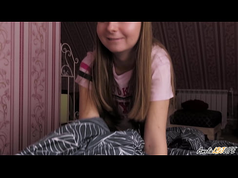 ❤️ બ્લોન્ડી તેના BFF ને ઊંડાણપૂર્વક ચૂસે છે અને તેના મોંમાં કમ મેળવે છે ❤️  પોર્ન પર gu.mysexgamer.ru ❌️❤